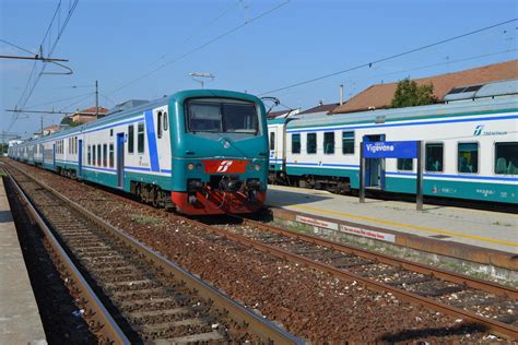 treni porta genova vigevano